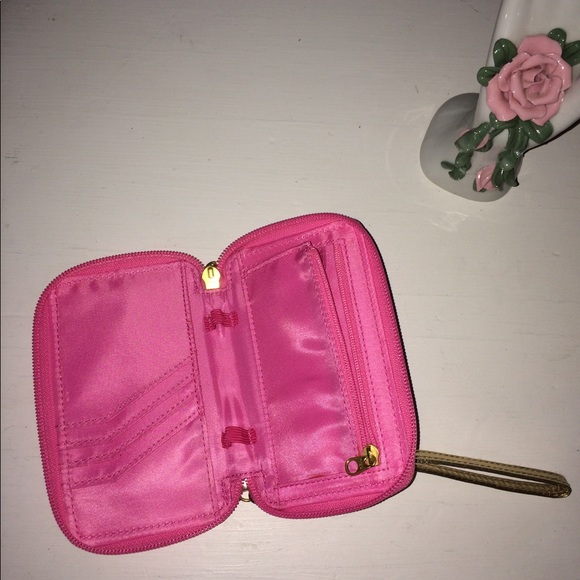 EUC Lilly Pulitzer cell phone/ Id wristlet - Picture 3 of 4